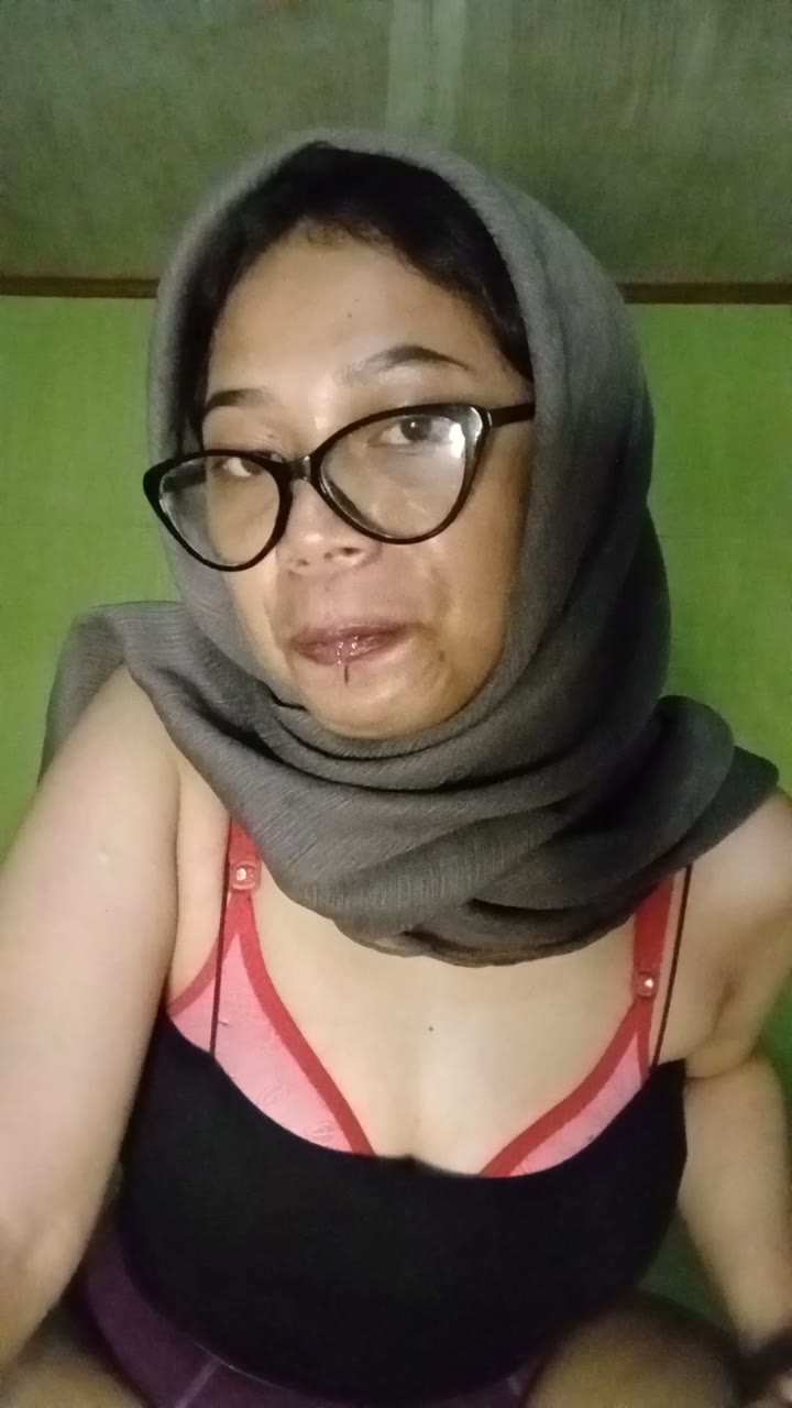 Sarah Hijab 1
